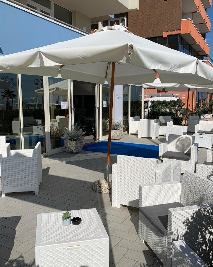 Hotel Croce Del Sud Rimini Exteriör bild