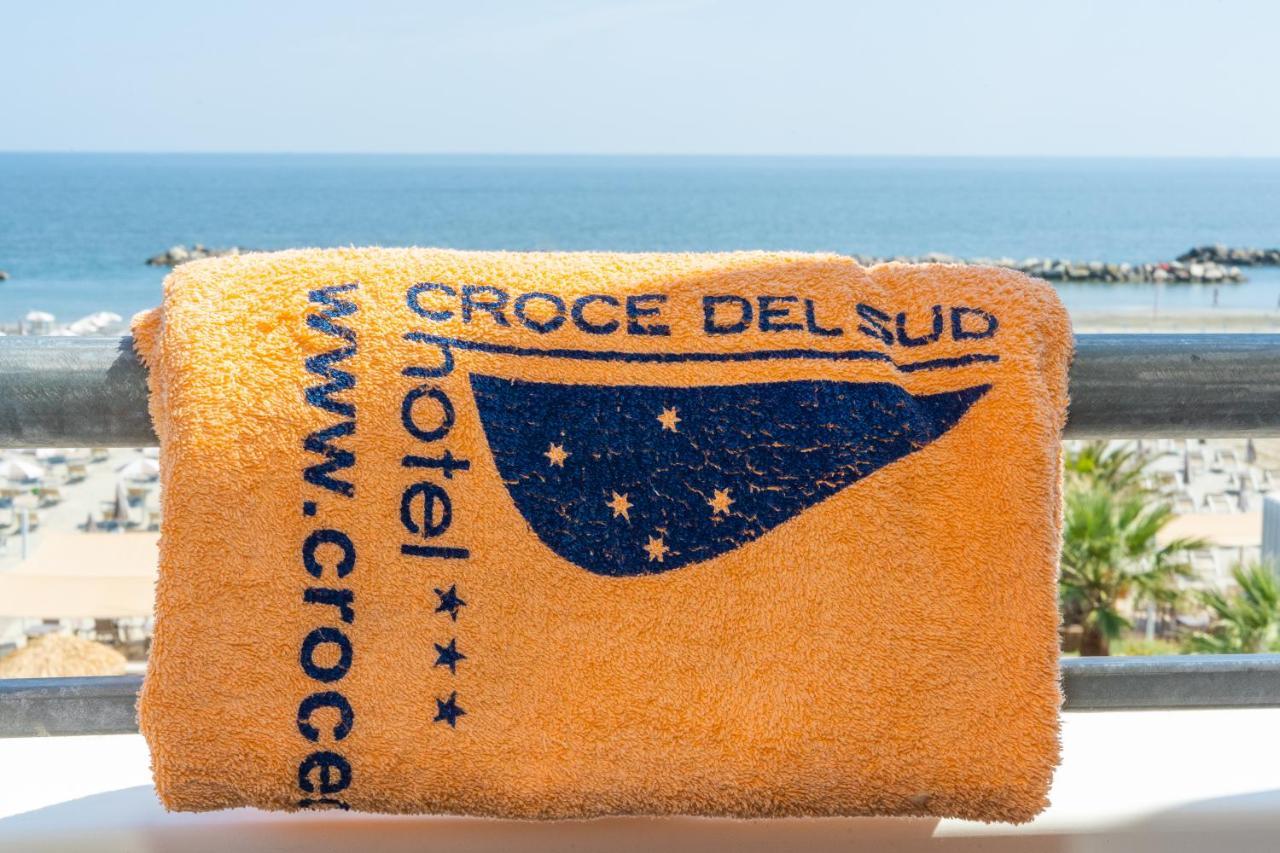 Hotel Croce Del Sud Rimini Exteriör bild